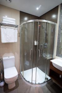 London Court - 73