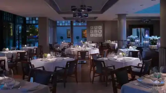 Four Seasons Istanbul at the Bosphorus - 8