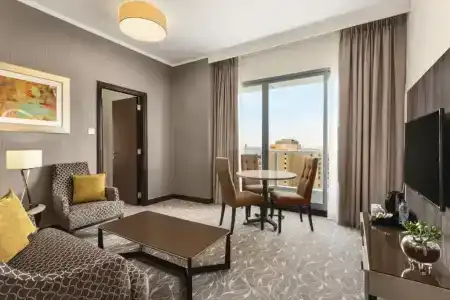 Hawthorn Suites by Wyndham Abu Dhabi City Center - 71