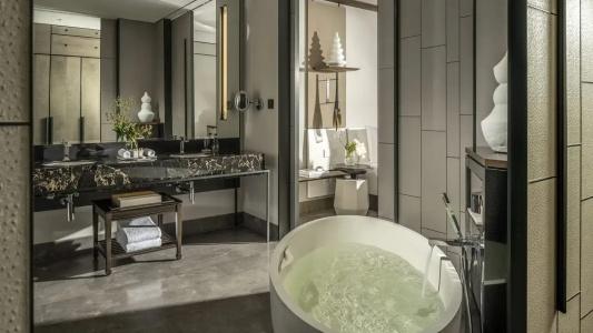Four Seasons Bangkok at Chao Phraya River - 52