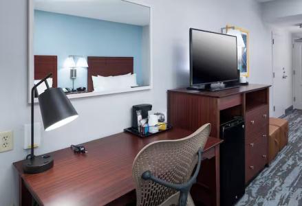 Hampton Inn & Suites-Bricktown - 34