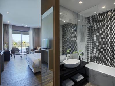Pelagos Suites & Spa - 46