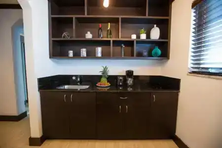 Lincoln Arms Suites - 37