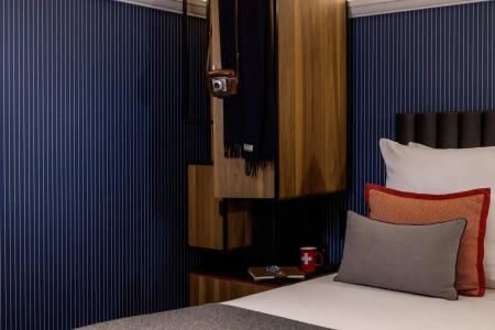 D Geneva - 64