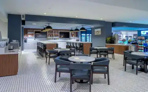 Hilton Atlanta - 12