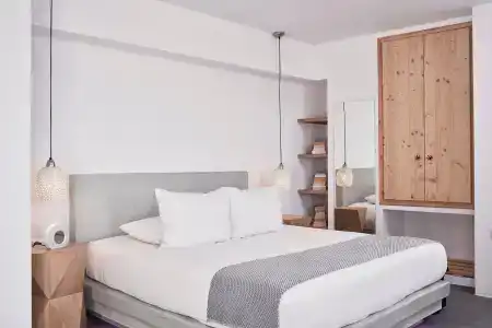 Elysian Santorini - 73