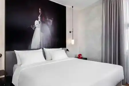 Paseo del Arte, a member of Radisson Individuals - 29