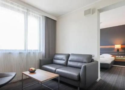 Moxy Oslo x - 65