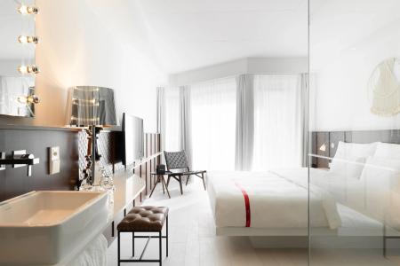 Ruby Claire Geneva - 27