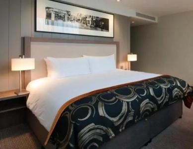 Clayton Chiswick - 2