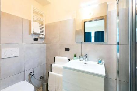 b&b Too Cute 2b Str8 - 55