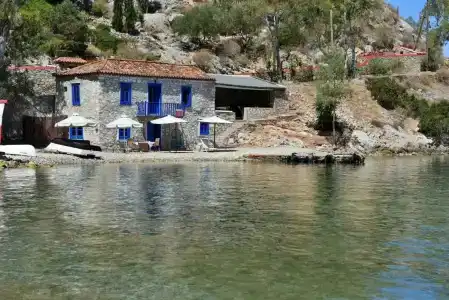 Douskos Guesthouse - 203