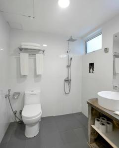Bliss Dhigurah - 65