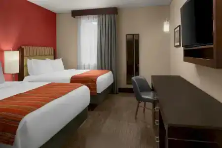 Sirtaj – Beverly Hills - 44