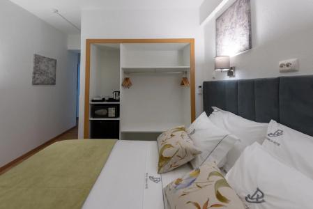 Dinya Lisbon & Lounge Bar - 7