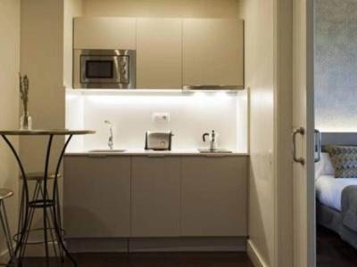 Duquesa Suites Barcelona - 60