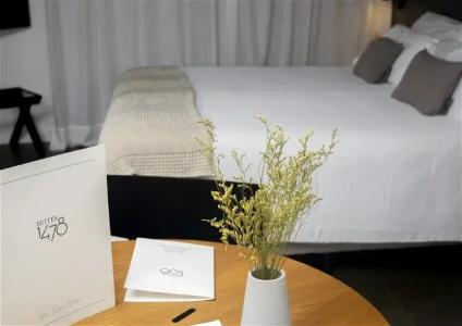 Suites 1478 - 25
