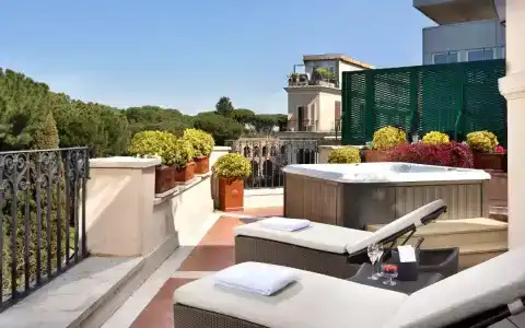 Splendide Royal - Small Luxury Hotels of the World - 89