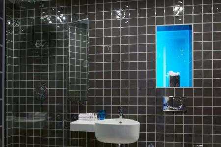 Clayton Chiswick - 38