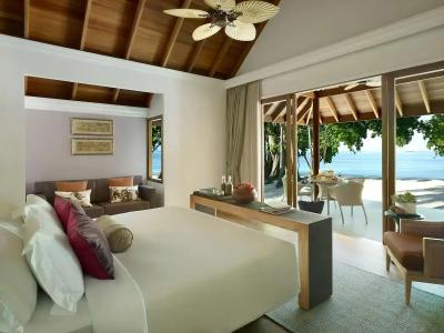 Dusit Thani Maldives - 2