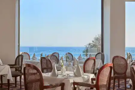 Grecian Bay - 11