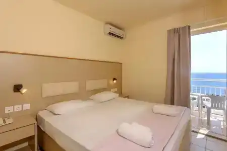 Eri Beach & Village - 5