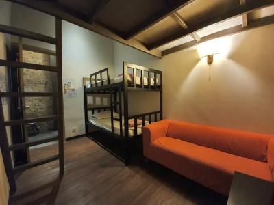 Travel Hub Highstreet - 75