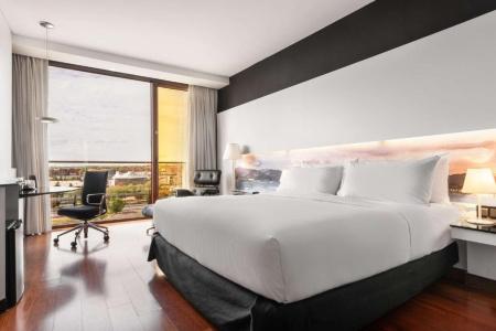 Hilton Madrid Airport - 64