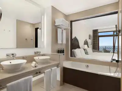 Hilton Ras Al Khaimah Beach Resort - 16