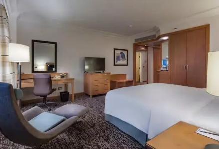 Adana Hiltonsa - 51