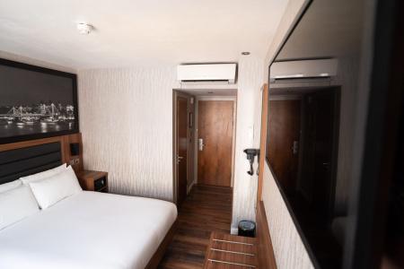 London Court - 68