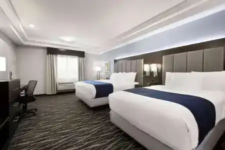 Days Inn & Suites by Wyndham Houston Hobby Airport - 31