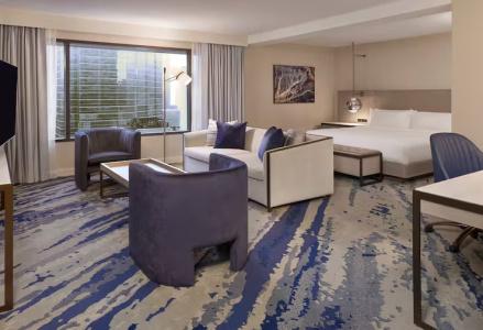 Hilton - 85