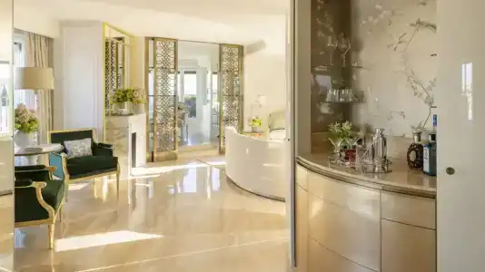 Four Seasons George v Paris - 126