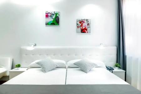 Boutique Urban Madrid Génova - 31