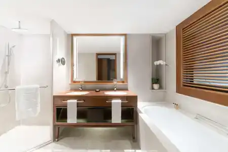 Shangri-La Singapore (SG Clean, Staycation Approved) - 45