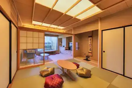 Honjin Hiranoya Kachoan - 81