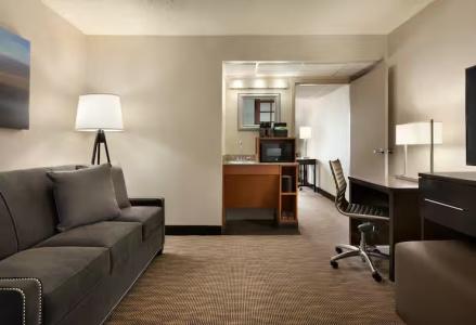 Embassy Suites by Hilton Will Rogers Airport - 49