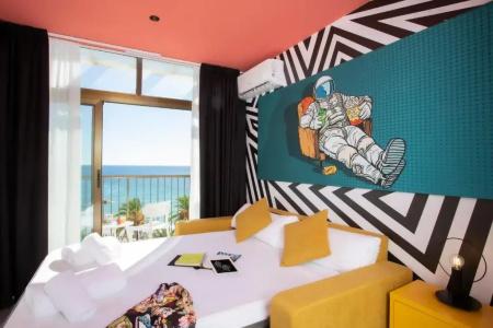 Casual Pop Art Benidorm - 16