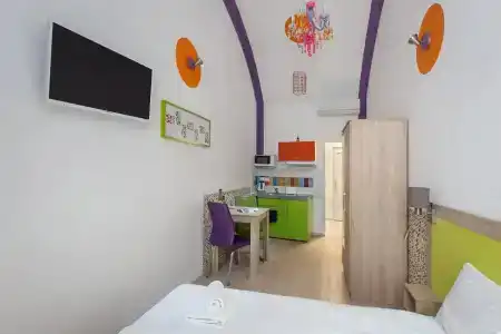 Amber Gardenview Studios - 41