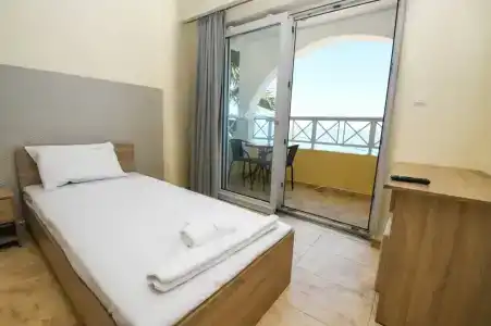 Nefeli Beach - living by the sea - 2