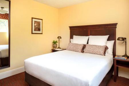 Park Lane Suites & Inn - 2