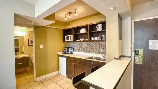 Town Inn Suites - 62