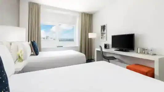 Yve Miami - 36