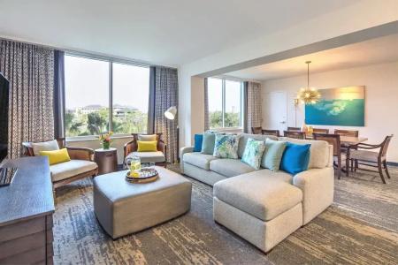 Universal's Loews Sapphire Falls Resort - 74
