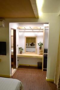 Seashore Beach Inn - 16