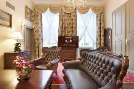 Iron Gate & Suites - 46