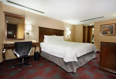 Hampton Inn & Suites Mexico City - Centro Historico - 40