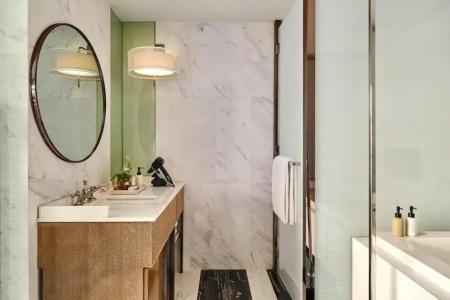 Rosewood Bangkok - 46