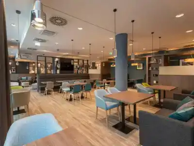 Hampton by Hilton Düsseldorf City Centre - 20